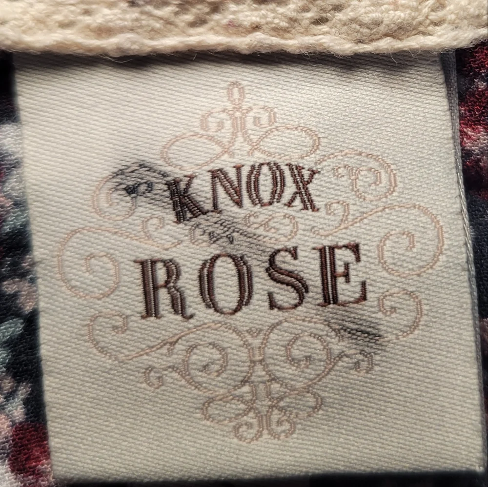 Knox Rose Floral Dress Maroon, Black‎ Juniors Size S Elastic wasit long sleeve